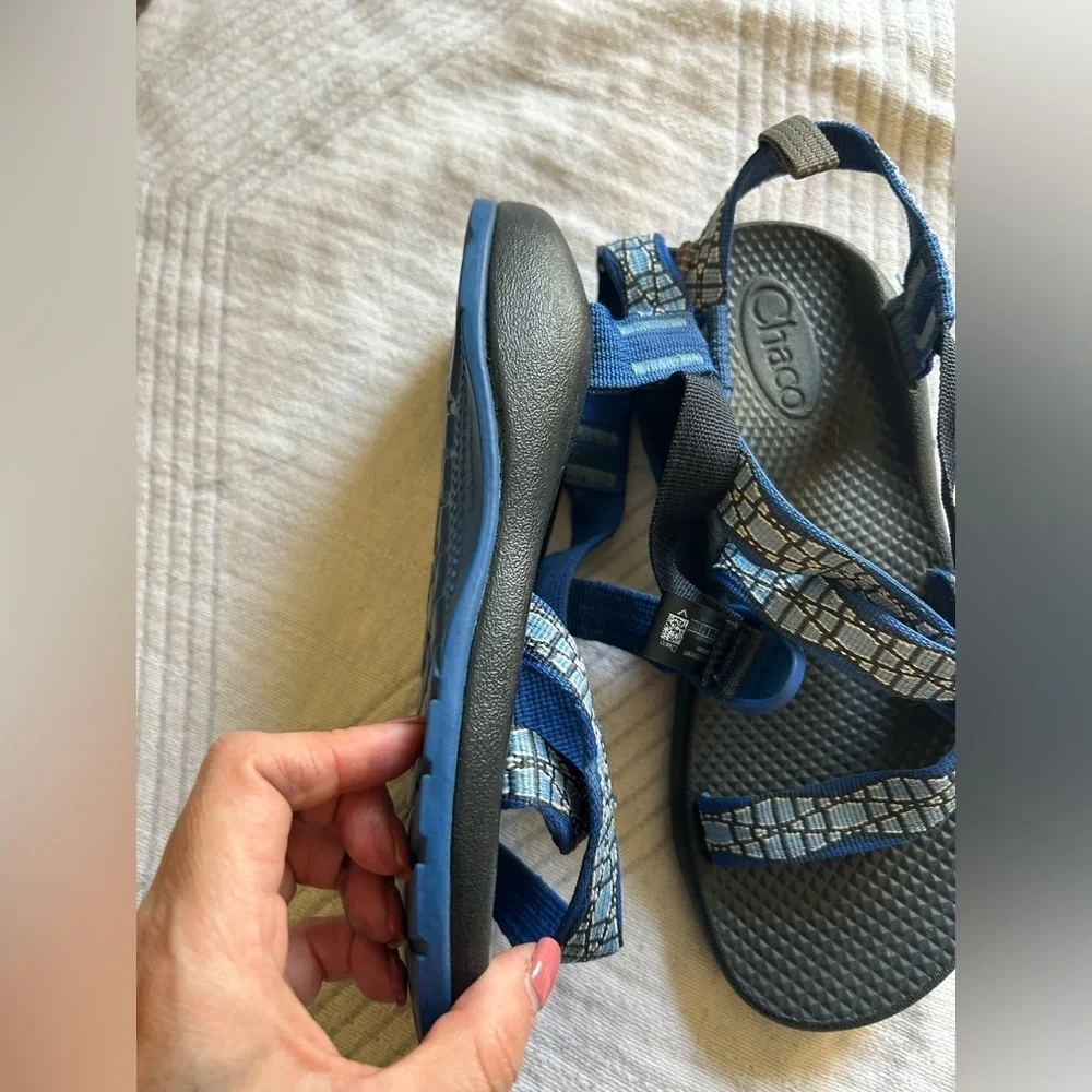 Chaco Z1 Classic Hiking Sandals Youth Size 4 Eco Tread Blue Water Shoe